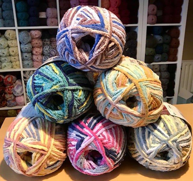 Bernat Blanket Large 300g Ball ALL COLOURS Knit Crochet